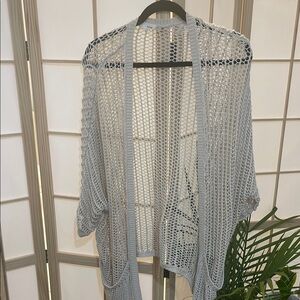 Open-Knit Cream/White Sweater